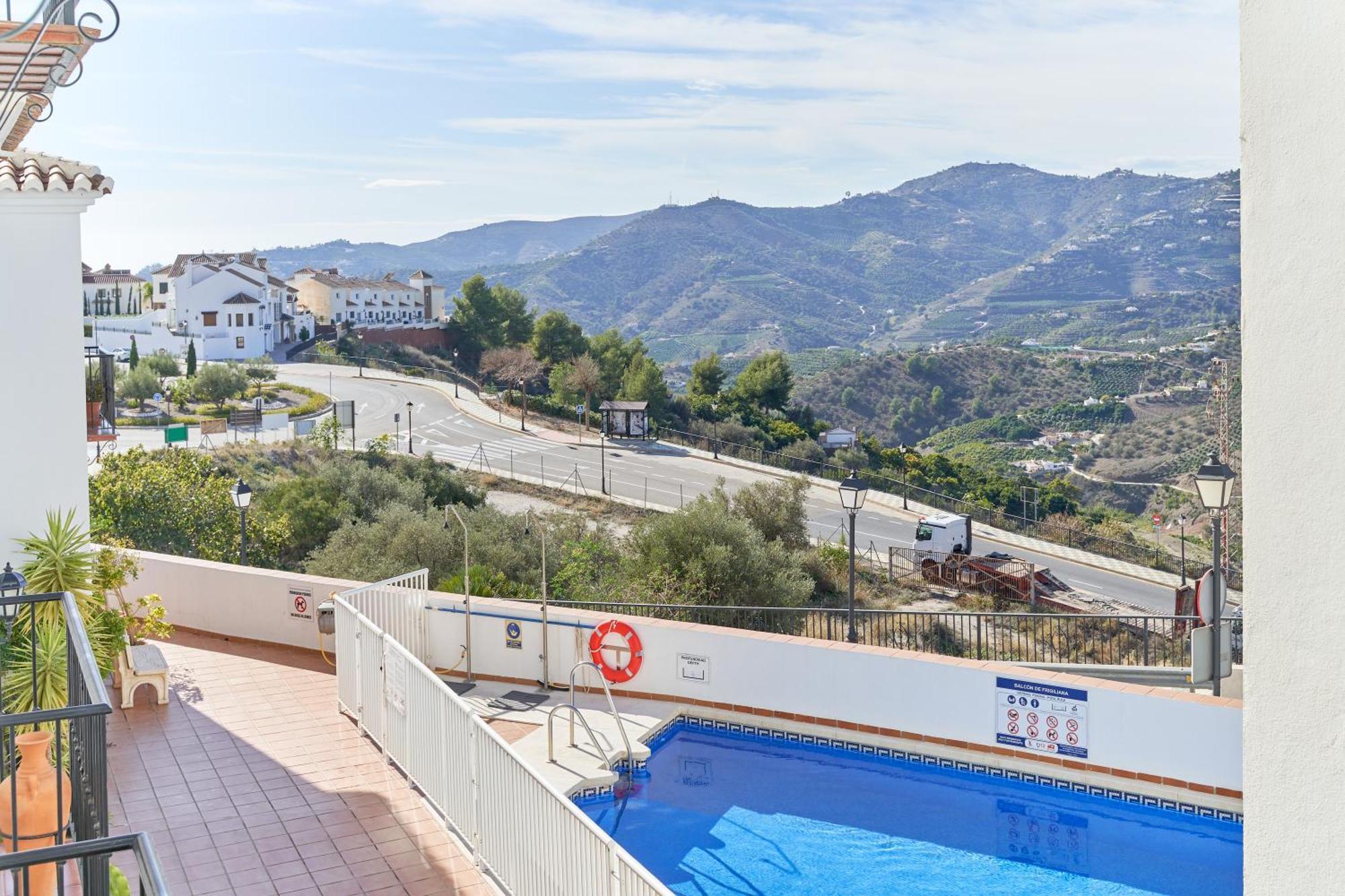 Apartment In Balcon De Frigiliana Exteriör bild