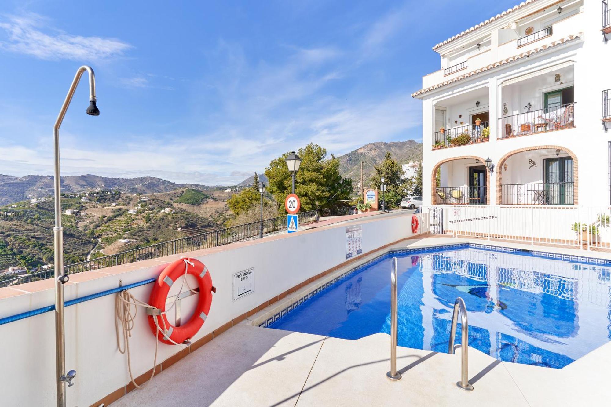 Apartment In Balcon De Frigiliana Exteriör bild